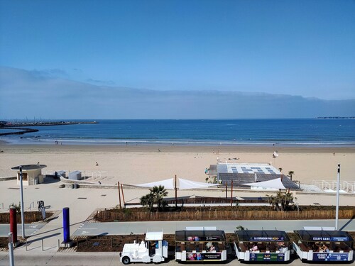 Situation d'exception pour ce studio plein sud et face mer 