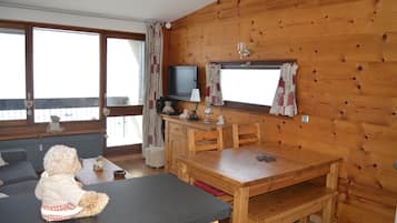 TV, DVD player, stereo