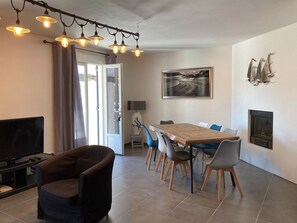 Dining - High villa, nice amenities, swimming pool, near the sea, La-Croix-Val (La Croix-Valmer)