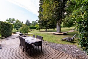 Outdoor dining - Gite Nature Champagne (Germaine)