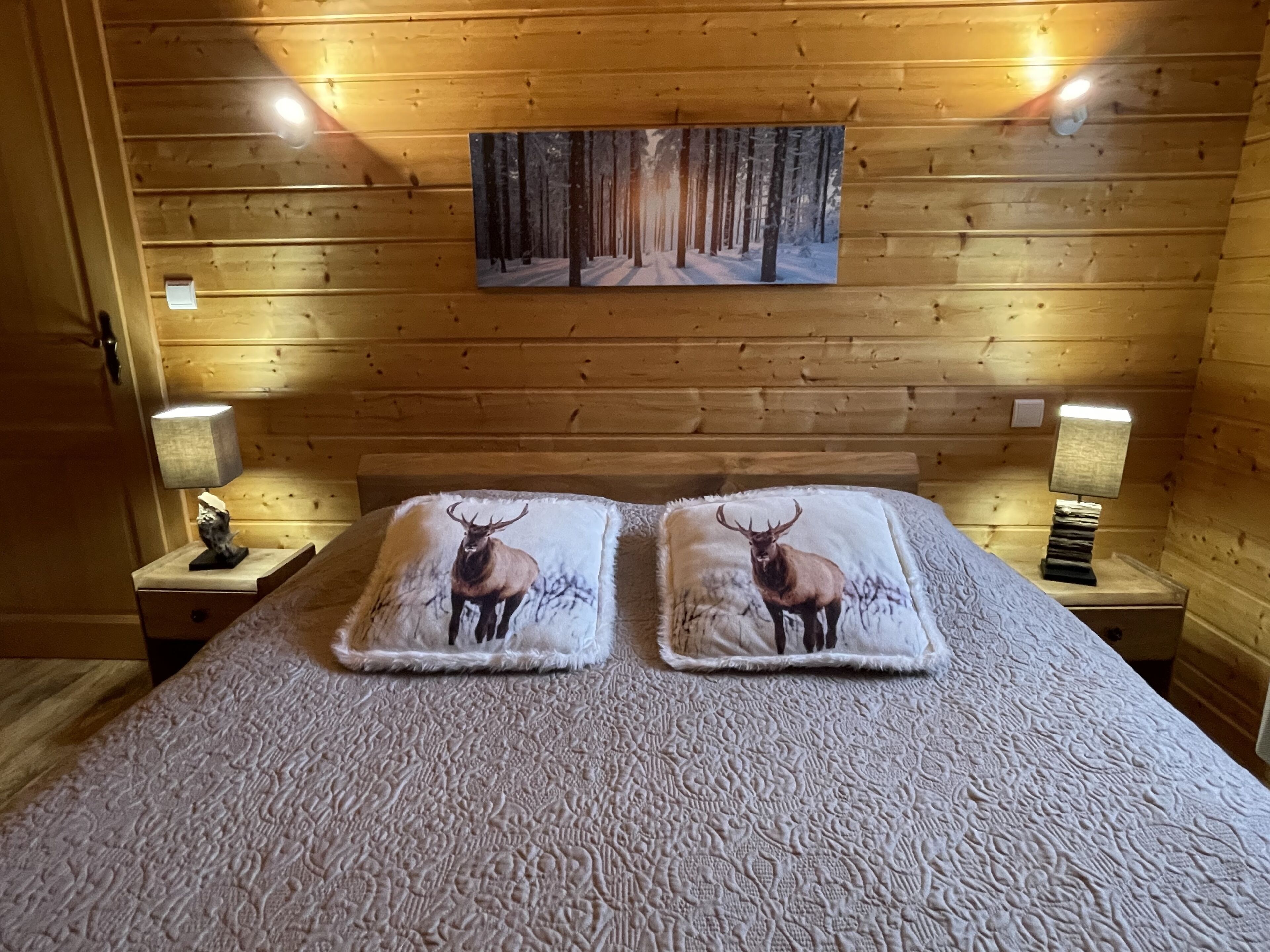 4 間睡房、熨斗/熨衫板、嬰兒床、可攜式嬰兒床