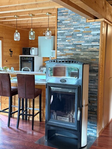 Chalet Le Saut de Biche avec Sauna, Balnéo, Kamado