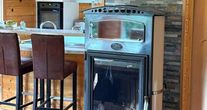 Chalet Le Saut de Biche with Sauna, Balneo, Kamado