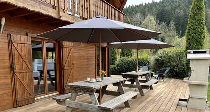 Chalet Le Saut de Biche with Sauna, Balneo, Kamado