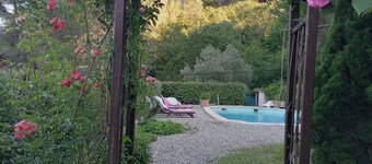 PROCHE CASSIS S/ M LA CIOTAT VILLA T4 .PISCINE PRIVEE CLIM-