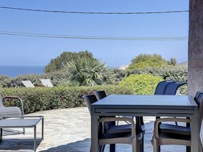 Outdoor dining - sea view villa with pool - davia marine - beach on foot (Corbara)
