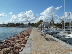 Huvivenesatama