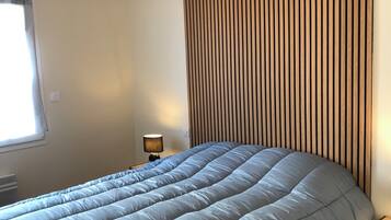 3 chambres, fer et planche à repasser, lit parapluie, Wi-Fi