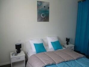 3 bedrooms, iron/ironing board, travel crib, WiFi