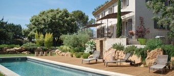 Nytt komfortabelt hus med sjarmen fra det gamle, svømmebasseng 13m / 3. 5 