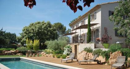 Maison neuve tout confort avec le charme de l'ancien, piscine 13m/3.5