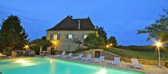 Rental Residence with 2 swimming pools, jacuzzi, sauna, billiards