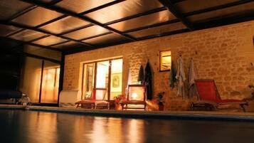 Piscina coperta, piscina all'aperto