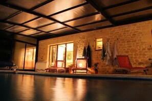 Indoor pool, outdoor pool - Rental Residence with 2 swimming pools, jacuzzi, sauna, billiards (Sarlat-La-Canéda)