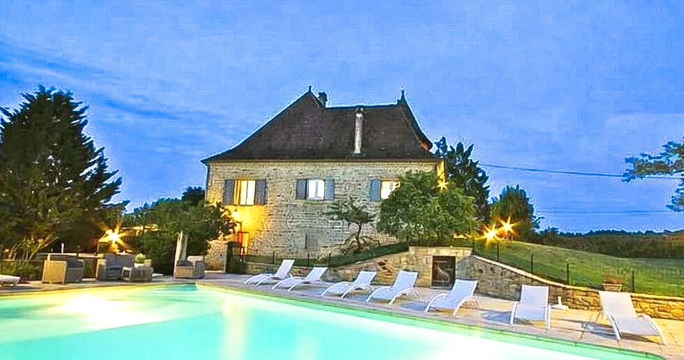 Piscina coperta, piscina all'aperto