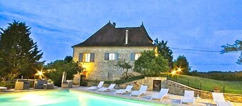 Rental Residence with 2 swimming pools, jacuzzi, sauna, billiards
