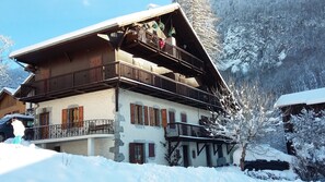 Exterior - SAMOENS-Bel Apartment-4 persons ds a traditional Savoyard chalet-Expo SOUTH (Samoëns)