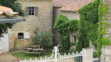 Enceinte de lâhĂ©bergement