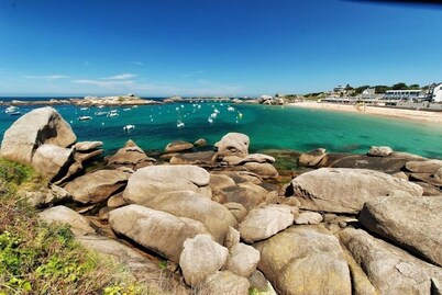 Côte de Granit rose, fully renovated stone house. Beaches nearby. 