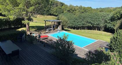 Ferme Basque avec piscine