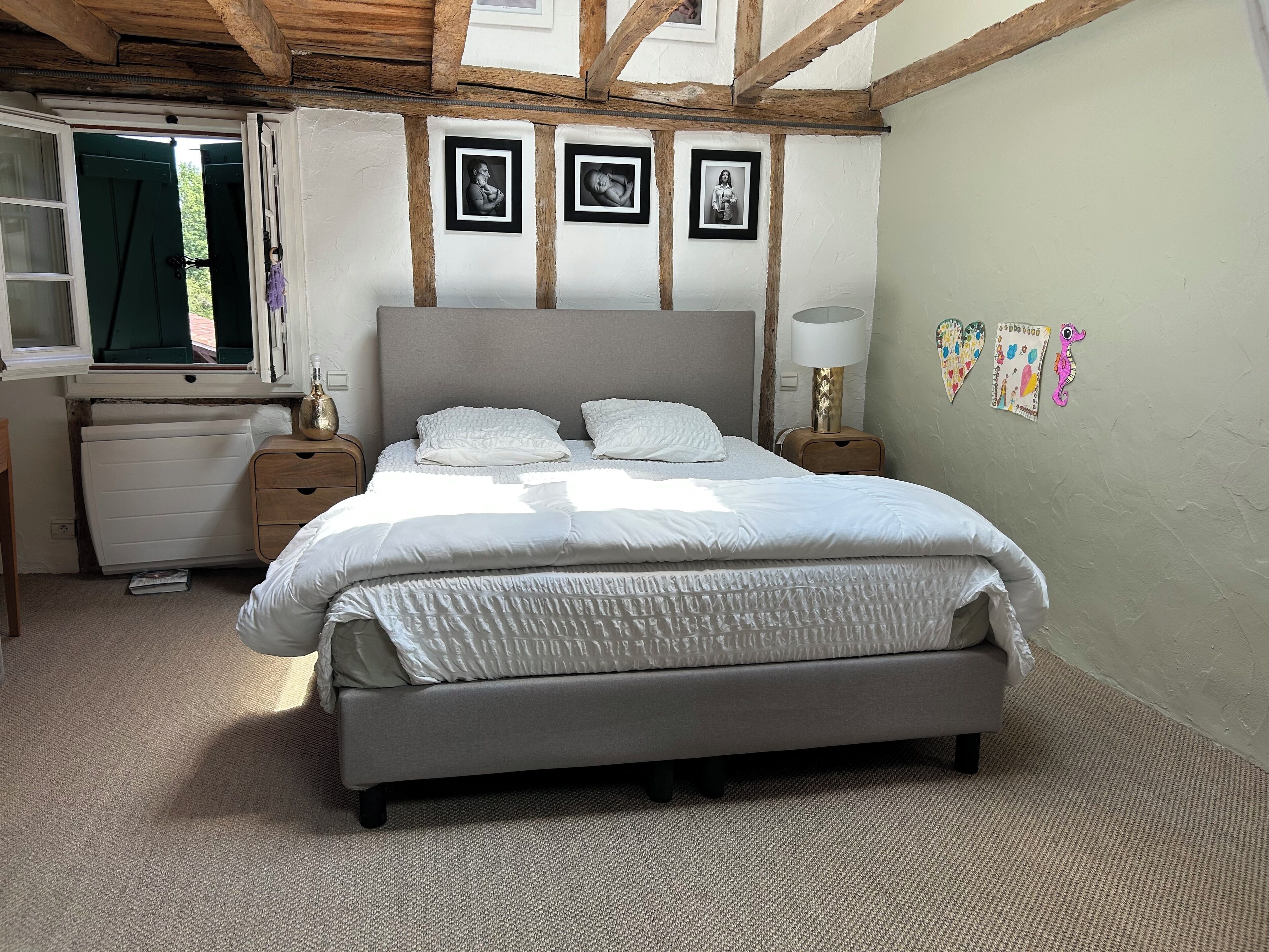 6 chambres, fer et planche à repasser, lit parapluie, Wi-Fi