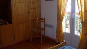3 soverom, strykejern/-brett, reiseseng for barn og wi-fi (inkludert)