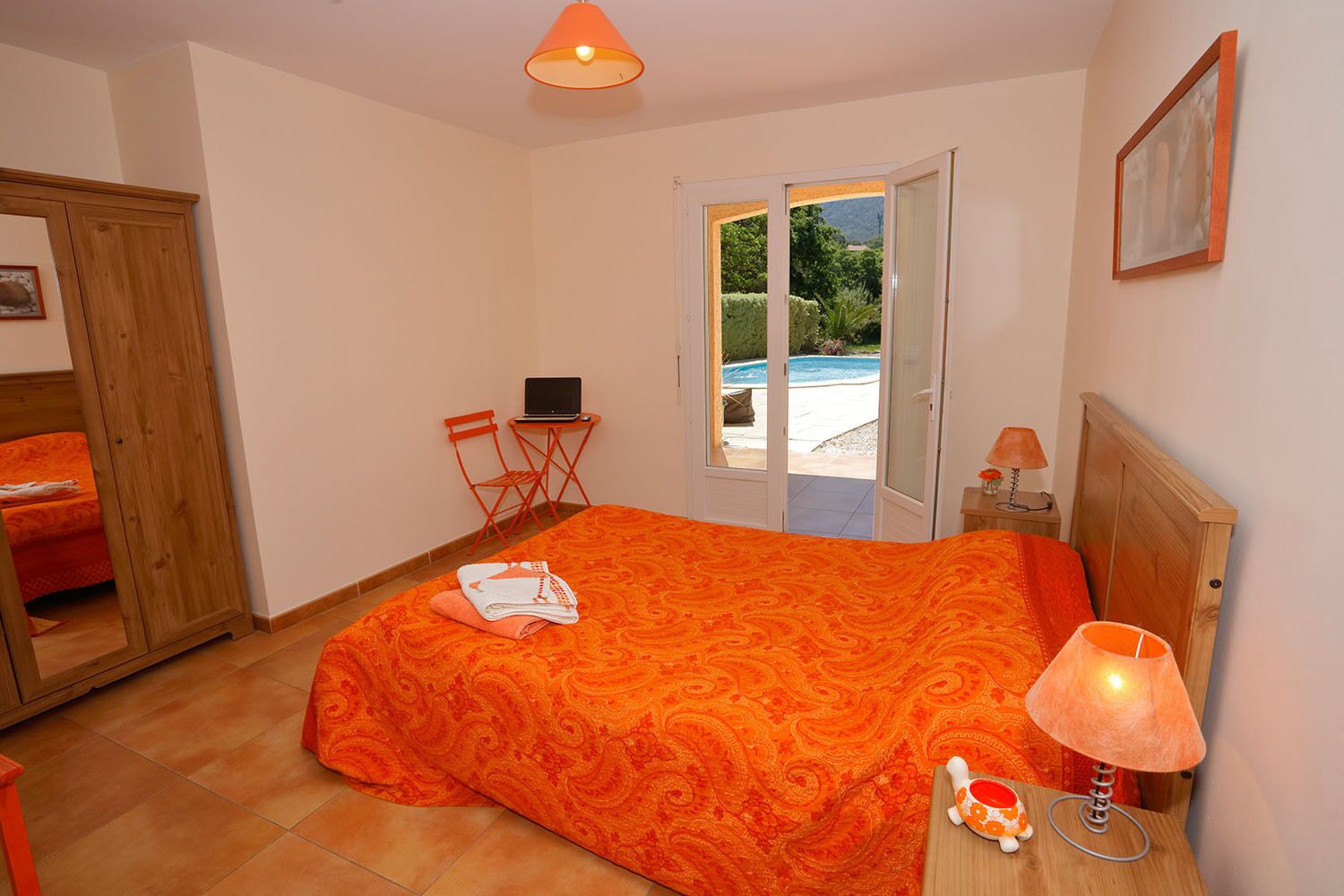 4 camere, ferro/asse da stiro, culla da viaggio, Wi-Fi gratuito