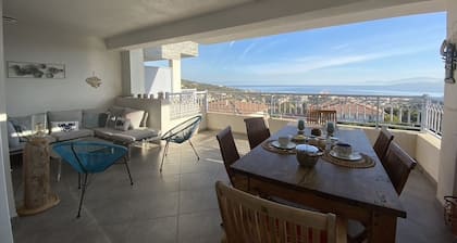 Exceptional Sea View