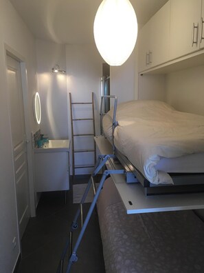 3 chambres, fer et planche à repasser, Wi-Fi