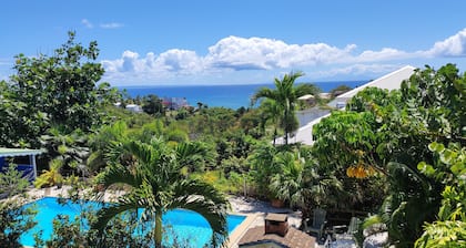 Gite avec piscine et vue imprenable sur la mer