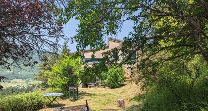 Studio de 60 m2 en rez de jardin,plein sud.terrase plein sud vue exceptionnelle