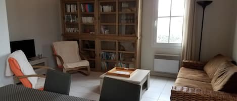 TV, books