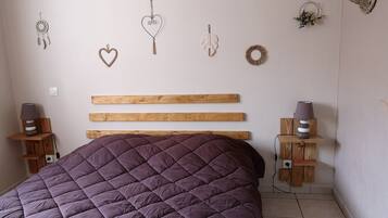 2 makuuhuonetta, silitysrauta/-lauta, vauvan matkasÀnky, ilmainen Wi-Fi