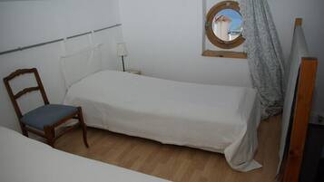 3 camere, ferro/asse da stiro, Wi-Fi gratuito, lenzuola