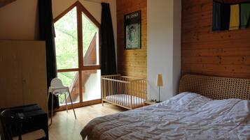2 bedrooms, WiFi (free)