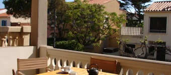 TYPICAL HOUSE IN THE HEART OF THE VILLAGE, ENTIRELY RENOVATED, 200M FROM THE BEACH
