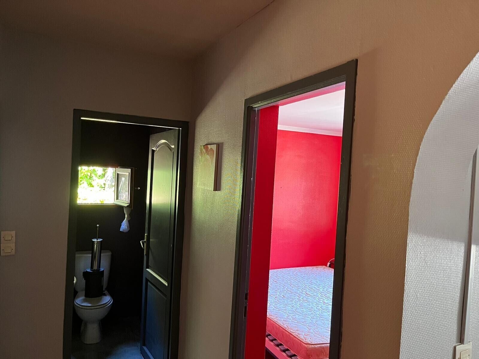 Vestibule vers les toilettes 