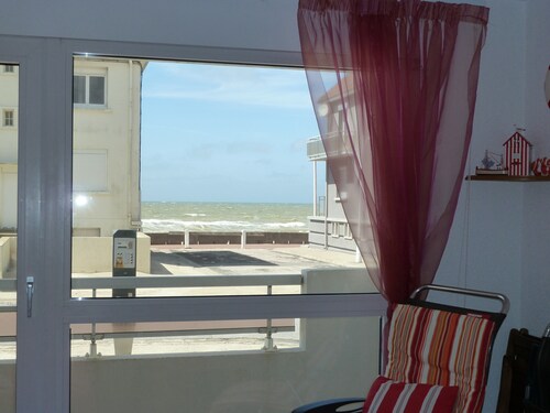 Vue sur mer à Fort Mahon Plage dans la Somme studio 4 personnes