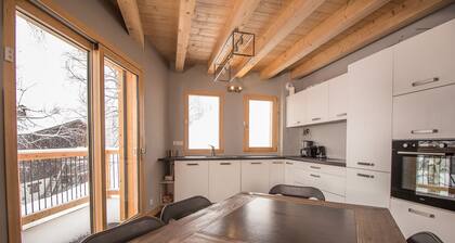 Chalet de standing dans la station de montchavin-les-coches.