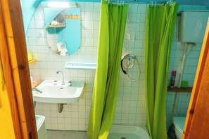 Shower, toilet paper