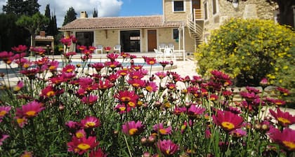 Maison proche MER - PISCINE privée - CAMPAGNE - en LANGUEDOC - 15 personnes
