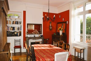 Interior - "L'école buissonière", a charming family villa between sea and marsh (La Cambe)