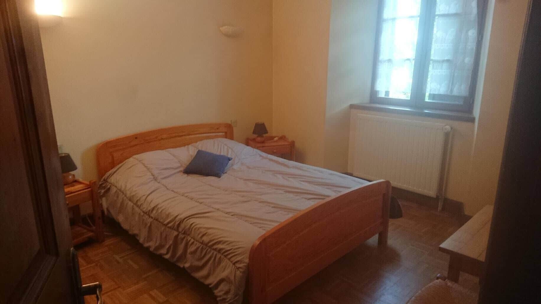 5 dormitorios, tabla de planchar con plancha, wifi gratis