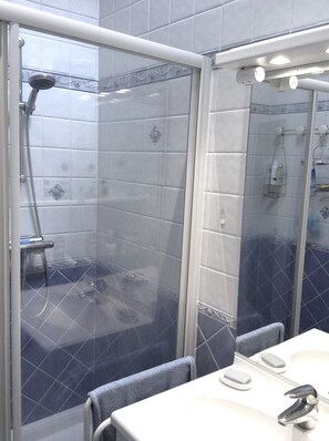Shower, hair dryer - Village house - Stunning sea view - Calm - Beach - Near La Flotte (La Flotte)