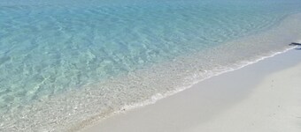 New house in a touristy 3 stars residence in front of the sea