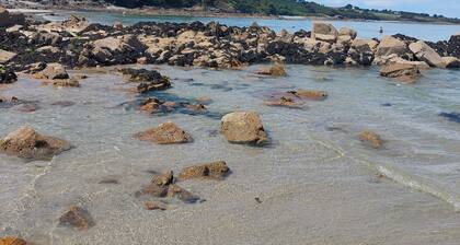 Haus 150 m vom Meer und dem GR34 KĂŒstenweg in Plougasnou