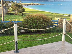 Property grounds - house 150 m from the sea and the GR34 coastal path in plougasnou (Plougasnou)