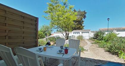 Studio cosy avec jardinet Ă 300m de la plage - 4 couchages