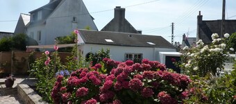 Charming, spacious house, 200 m from the beach and Guilvinec harbor, with every comfort