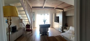 Télévision à écran plat